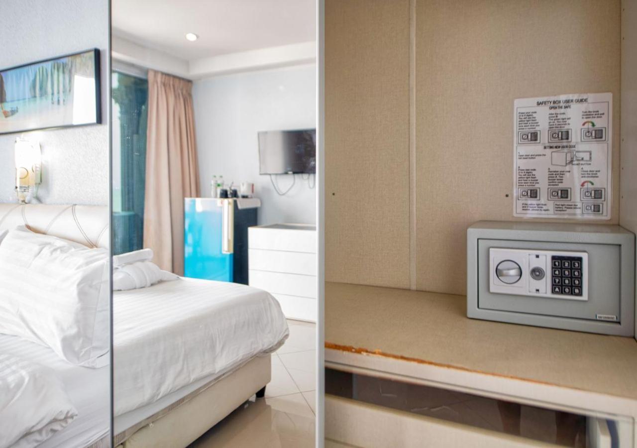 Akvavit Living Hotel Pantai Jomtien Bagian luar foto