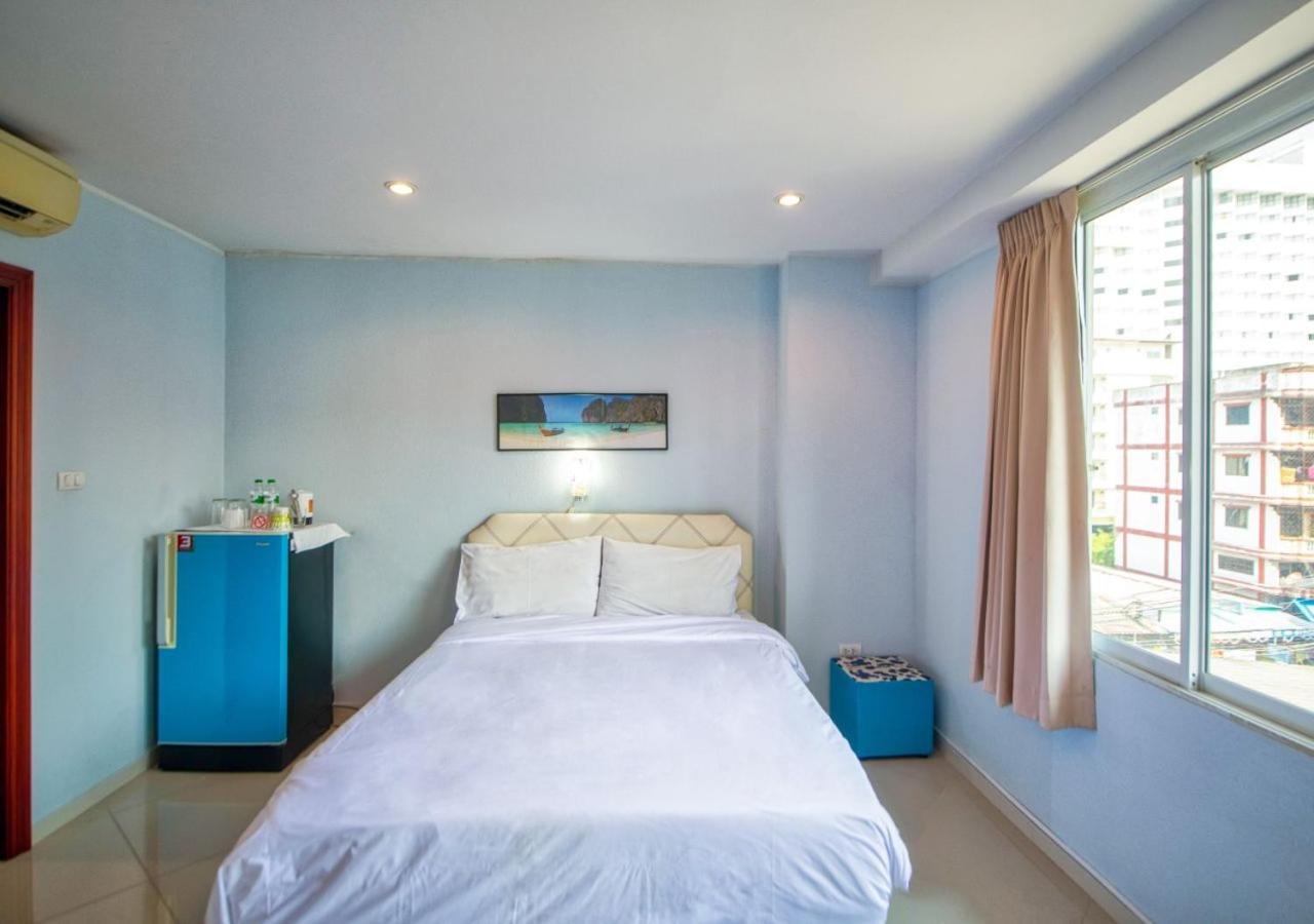 Akvavit Living Hotel Pantai Jomtien Bagian luar foto